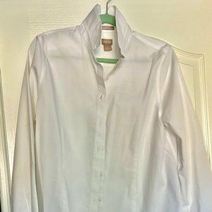 Chico's White NoIron Coolmax long sleeved shirt